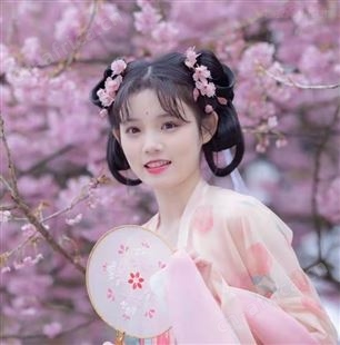 樱花粉嫩汉服古装樱花拍照服装化妆造型