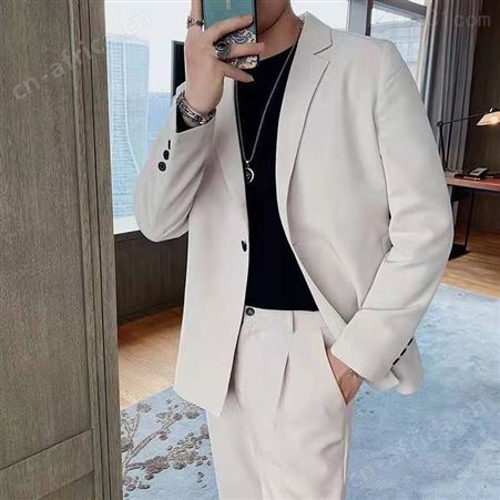 男士年会走秀红毯西服欧式韩式日系西服套装