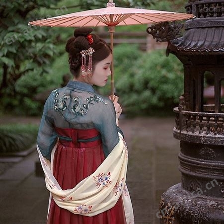 凤歌齐襦裙汉服秋冬绣花齐胸古装仙女裙