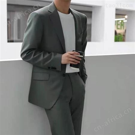 男士西装拉风