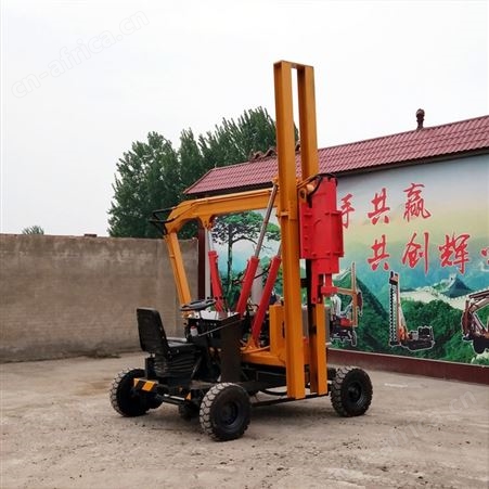 供应多角度方桩钻孔机 全新液压锤护栏砸桩机 定做装载机式打桩机