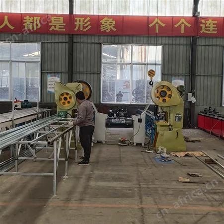 围栏设备 单管机械冲孔机 琨晨自动化 操作方便